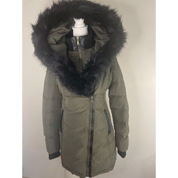 Express Olive Green Down Filled Jacket - Size Medium - Picture 1 of 9